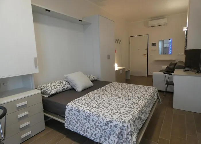 Metro Apartment